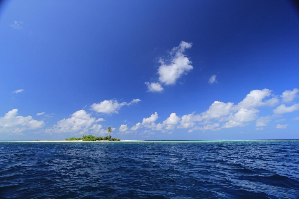 Local Island Inn Хангнаамеедхоо Экстерьер фото